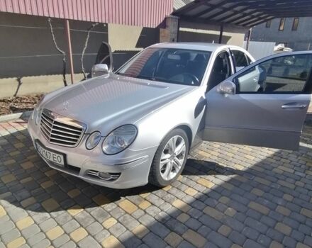 Серый Мерседес Е-Класс, объемом двигателя 2.2 л и пробегом 275 тыс. км за 10800 $, фото 7 на Automoto.ua