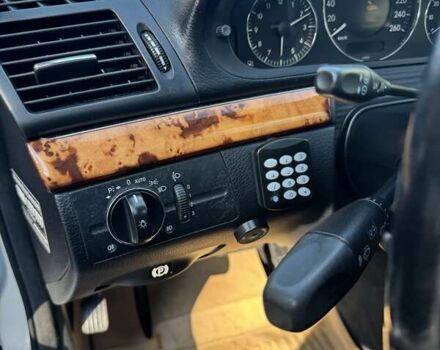 Серый Мерседес Е-Класс, объемом двигателя 1.8 л и пробегом 266 тыс. км за 8800 $, фото 10 на Automoto.ua