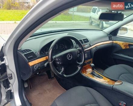 Серый Мерседес Е-Класс, объемом двигателя 2.99 л и пробегом 399 тыс. км за 9500 $, фото 36 на Automoto.ua