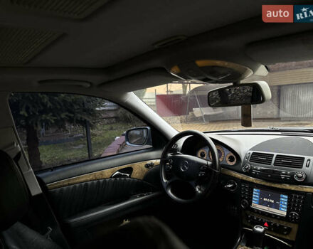 Серый Мерседес Е-Класс, объемом двигателя 3 л и пробегом 370 тыс. км за 8950 $, фото 32 на Automoto.ua