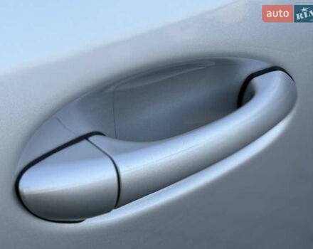 Сірий Мерседес Е-Клас, об'ємом двигуна 2.2 л та пробігом 295 тис. км за 9999 $, фото 51 на Automoto.ua