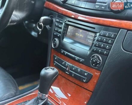 Сірий Мерседес Е-Клас, об'ємом двигуна 3 л та пробігом 366 тис. км за 10700 $, фото 26 на Automoto.ua