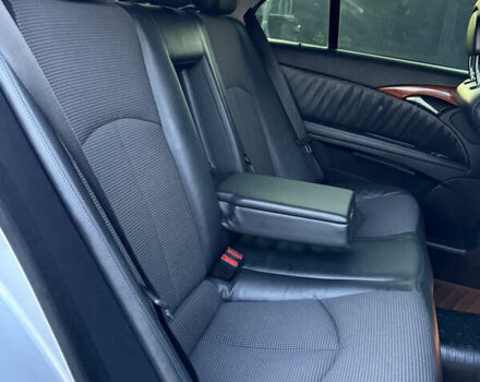 Сірий Мерседес Е-Клас, об'ємом двигуна 2.2 л та пробігом 295 тис. км за 9999 $, фото 40 на Automoto.ua