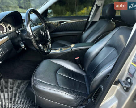 Мерседес Е-Класс 2007 в Трускавце на Automoto.ua Серый Мерседес Е-Класс, объемом двигателя 2.99 л и пробегом 358 тыс. км за 11300 $, фото 33 на Automoto.ua