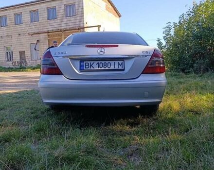 Мерседес Е-Класс 2007 в Виннице на Automoto.ua Серый Мерседес Е-Класс, объемом двигателя 2.15 л и пробегом 319 тыс. км за 7900 $, фото 5 на Automoto.ua