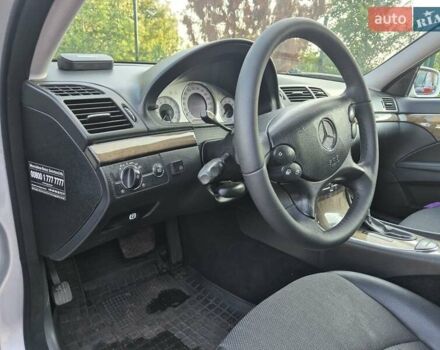 Серый Мерседес Е-Класс, объемом двигателя 1.8 л и пробегом 219 тыс. км за 10500 $, фото 24 на Automoto.ua