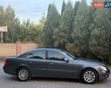 Сірий Мерседес Е-Клас, об'ємом двигуна 3 л та пробігом 366 тис. км за 10700 $, фото 2 на Automoto.ua