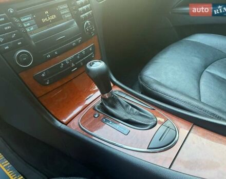 Сірий Мерседес Е-Клас, об'ємом двигуна 3 л та пробігом 366 тис. км за 10700 $, фото 16 на Automoto.ua