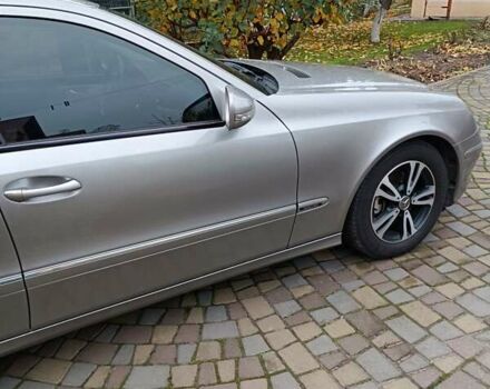 Серый Мерседес Е-Класс, объемом двигателя 2.15 л и пробегом 259 тыс. км за 10400 $, фото 55 на Automoto.ua