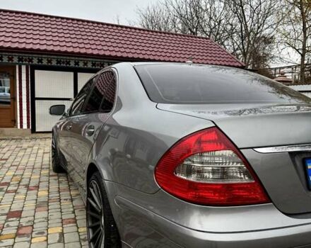 Серый Мерседес Е-Класс, объемом двигателя 2.2 л и пробегом 161 тыс. км за 9599 $, фото 6 на Automoto.ua