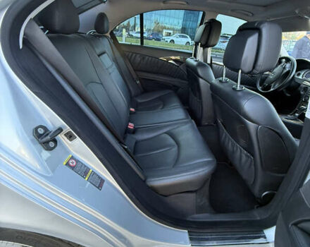 Серый Мерседес Е-Класс, объемом двигателя 3 л и пробегом 240 тыс. км за 15000 $, фото 19 на Automoto.ua