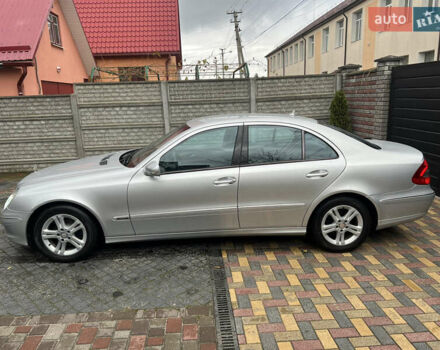 Мерседес Е-Клас 2008 у Костополе на Automoto.ua Сірий Мерседес Е-Клас, об'ємом двигуна 3 л та пробігом 295 тис. км за 11000 $, фото 3 на Automoto.ua