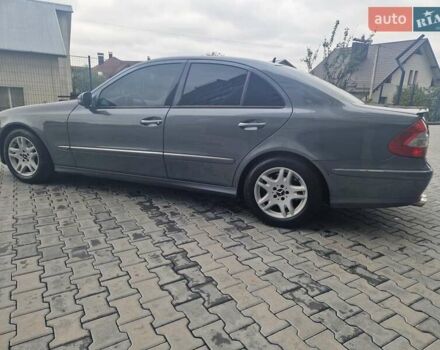 Сірий Мерседес Е-Клас, об'ємом двигуна 1.8 л та пробігом 257 тис. км за 7800 $, фото 8 на Automoto.ua