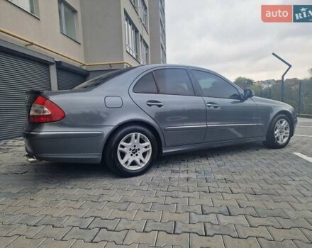 Сірий Мерседес Е-Клас, об'ємом двигуна 1.8 л та пробігом 257 тис. км за 7800 $, фото 6 на Automoto.ua