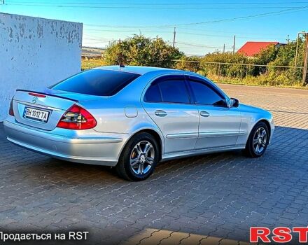 Серый Мерседес Е-Класс, объемом двигателя 2.1 л и пробегом 270 тыс. км за 8500 $, фото 2 на Automoto.ua