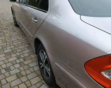 Серый Мерседес Е-Класс, объемом двигателя 2.15 л и пробегом 259 тыс. км за 10400 $, фото 46 на Automoto.ua