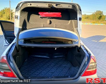 Серый Мерседес Е-Класс, объемом двигателя 2.1 л и пробегом 270 тыс. км за 8500 $, фото 5 на Automoto.ua