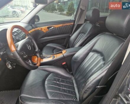 Серый Мерседес Е-Класс, объемом двигателя 1.8 л и пробегом 256 тыс. км за 8600 $, фото 20 на Automoto.ua