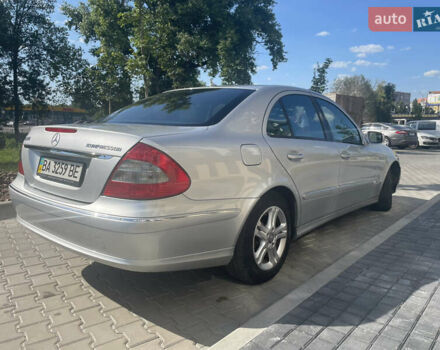 Сірий Мерседес Е-Клас, об'ємом двигуна 1.8 л та пробігом 219 тис. км за 7800 $, фото 7 на Automoto.ua