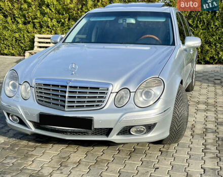 Серый Мерседес Е-Класс, объемом двигателя 2.1 л и пробегом 366 тыс. км за 11000 $, фото 17 на Automoto.ua