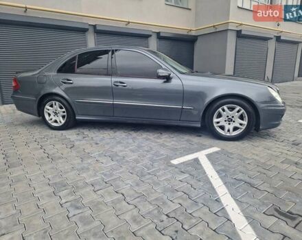 Сірий Мерседес Е-Клас, об'ємом двигуна 1.8 л та пробігом 257 тис. км за 7800 $, фото 4 на Automoto.ua