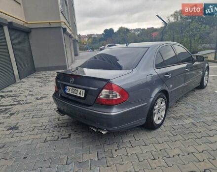 Сірий Мерседес Е-Клас, об'ємом двигуна 1.8 л та пробігом 257 тис. км за 7800 $, фото 13 на Automoto.ua