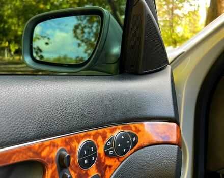 Серый Мерседес Е-Класс, объемом двигателя 2.1 л и пробегом 345 тыс. км за 11300 $, фото 9 на Automoto.ua