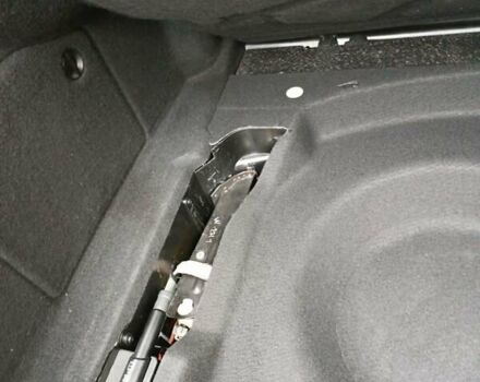 Серый Мерседес Е-Класс, объемом двигателя 2.15 л и пробегом 259 тыс. км за 10400 $, фото 40 на Automoto.ua