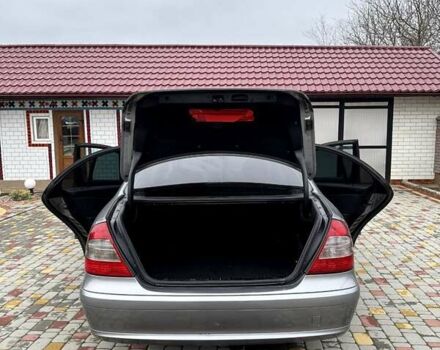 Серый Мерседес Е-Класс, объемом двигателя 2.2 л и пробегом 161 тыс. км за 9599 $, фото 8 на Automoto.ua