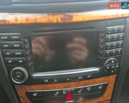 Серый Мерседес Е-Класс, объемом двигателя 1.8 л и пробегом 256 тыс. км за 8600 $, фото 31 на Automoto.ua