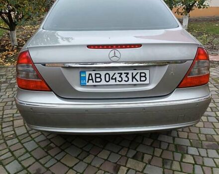 Серый Мерседес Е-Класс, объемом двигателя 2.15 л и пробегом 259 тыс. км за 10400 $, фото 7 на Automoto.ua