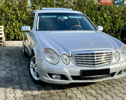 Серый Мерседес Е-Класс, объемом двигателя 2.1 л и пробегом 366 тыс. км за 11000 $, фото 18 на Automoto.ua