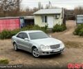 Сірий Мерседес Е-Клас, об'ємом двигуна 2.1 л та пробігом 260 тис. км за 8999 $, фото 1 на Automoto.ua