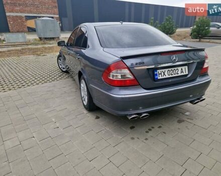 Серый Мерседес Е-Класс, объемом двигателя 1.8 л и пробегом 256 тыс. км за 8600 $, фото 12 на Automoto.ua