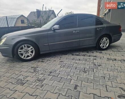 Сірий Мерседес Е-Клас, об'ємом двигуна 1.8 л та пробігом 257 тис. км за 7800 $, фото 10 на Automoto.ua
