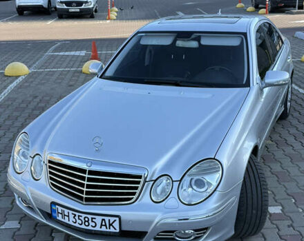 Серый Мерседес Е-Класс, объемом двигателя 3 л и пробегом 240 тыс. км за 15000 $, фото 7 на Automoto.ua