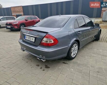 Серый Мерседес Е-Класс, объемом двигателя 1.8 л и пробегом 256 тыс. км за 8600 $, фото 1 на Automoto.ua