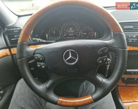 Серый Мерседес Е-Класс, объемом двигателя 1.8 л и пробегом 256 тыс. км за 8600 $, фото 30 на Automoto.ua