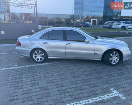 Серый Мерседес Е-Класс, объемом двигателя 3 л и пробегом 240 тыс. км за 15000 $, фото 3 на Automoto.ua