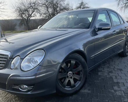 Серый Мерседес Е-Класс, объемом двигателя 2.15 л и пробегом 249 тыс. км за 13100 $, фото 3 на Automoto.ua