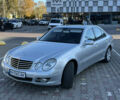Серый Мерседес Е-Класс, объемом двигателя 3 л и пробегом 240 тыс. км за 15000 $, фото 1 на Automoto.ua
