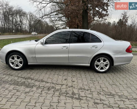 Сірий Мерседес Е-Клас, об'ємом двигуна 2.2 л та пробігом 253 тис. км за 8700 $, фото 7 на Automoto.ua