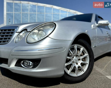 Мерседес Е-Клас 2008 у Києві на Automoto.ua Сірий Мерседес Е-Клас, об'ємом двигуна 2.2 л та пробігом 337 тис. км за 9600 $, фото 2 на Automoto.ua