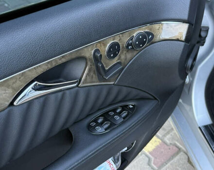 Серый Мерседес Е-Класс, объемом двигателя 3 л и пробегом 240 тыс. км за 15000 $, фото 10 на Automoto.ua