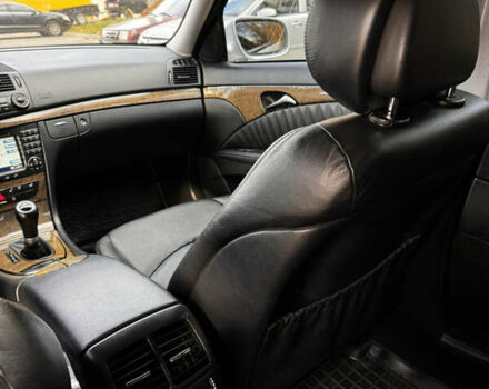 Мерседес Е-Клас 2008 у Львові на Automoto.ua Сірий Мерседес Е-Клас, об'ємом двигуна 2.99 л та пробігом 319 тис. км за 11500 $, фото 30 на Automoto.ua