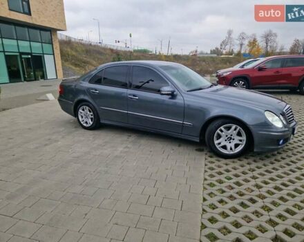 Серый Мерседес Е-Класс, объемом двигателя 1.8 л и пробегом 256 тыс. км за 8600 $, фото 6 на Automoto.ua