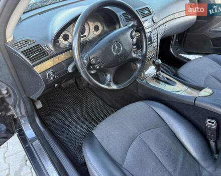 Сірий Мерседес Е-Клас, об'ємом двигуна 2.15 л та пробігом 502 тис. км за 8700 $, фото 27 на Automoto.ua
