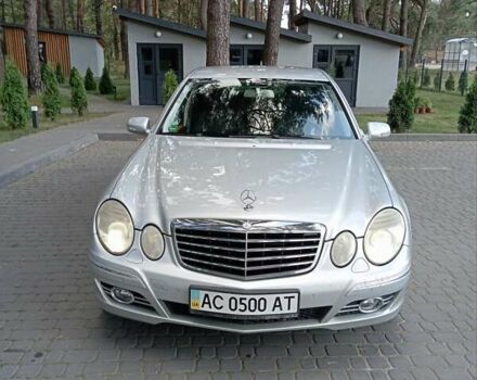 Серый Мерседес Е-Класс, объемом двигателя 2.2 л и пробегом 315 тыс. км за 7850 $, фото 9 на Automoto.ua