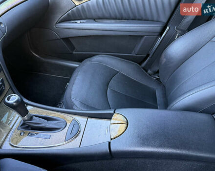 Серый Мерседес Е-Класс, объемом двигателя 3 л и пробегом 240 тыс. км за 15000 $, фото 25 на Automoto.ua
