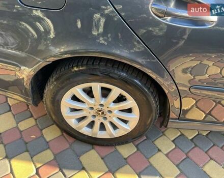 Серый Мерседес Е-Класс, объемом двигателя 2.2 л и пробегом 258 тыс. км за 11999 $, фото 9 на Automoto.ua